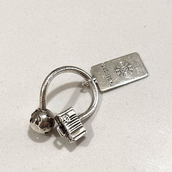 Rare Tiffany & Co 925 Silver Globe Passport Suitcase USA Key Ring Key Chain - Picture 3 of 13